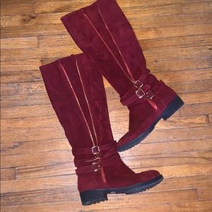 Red flat boots